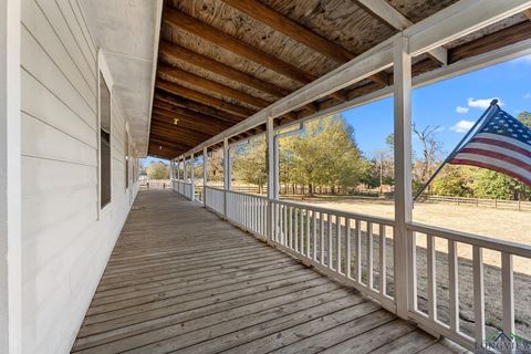 A home in Gilmer