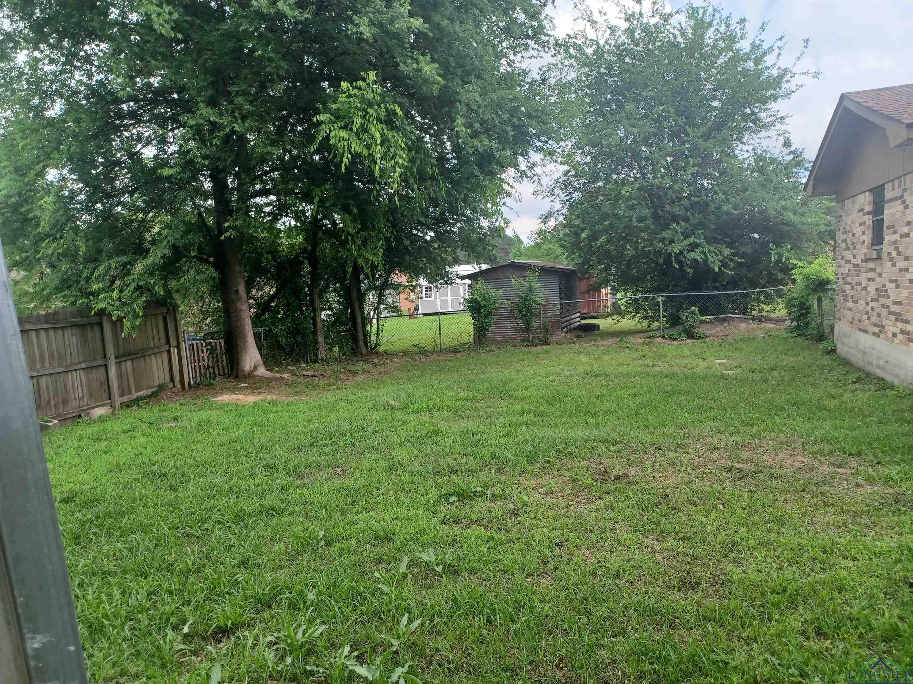 409 Boynton Street, Carthage, Texas image 5