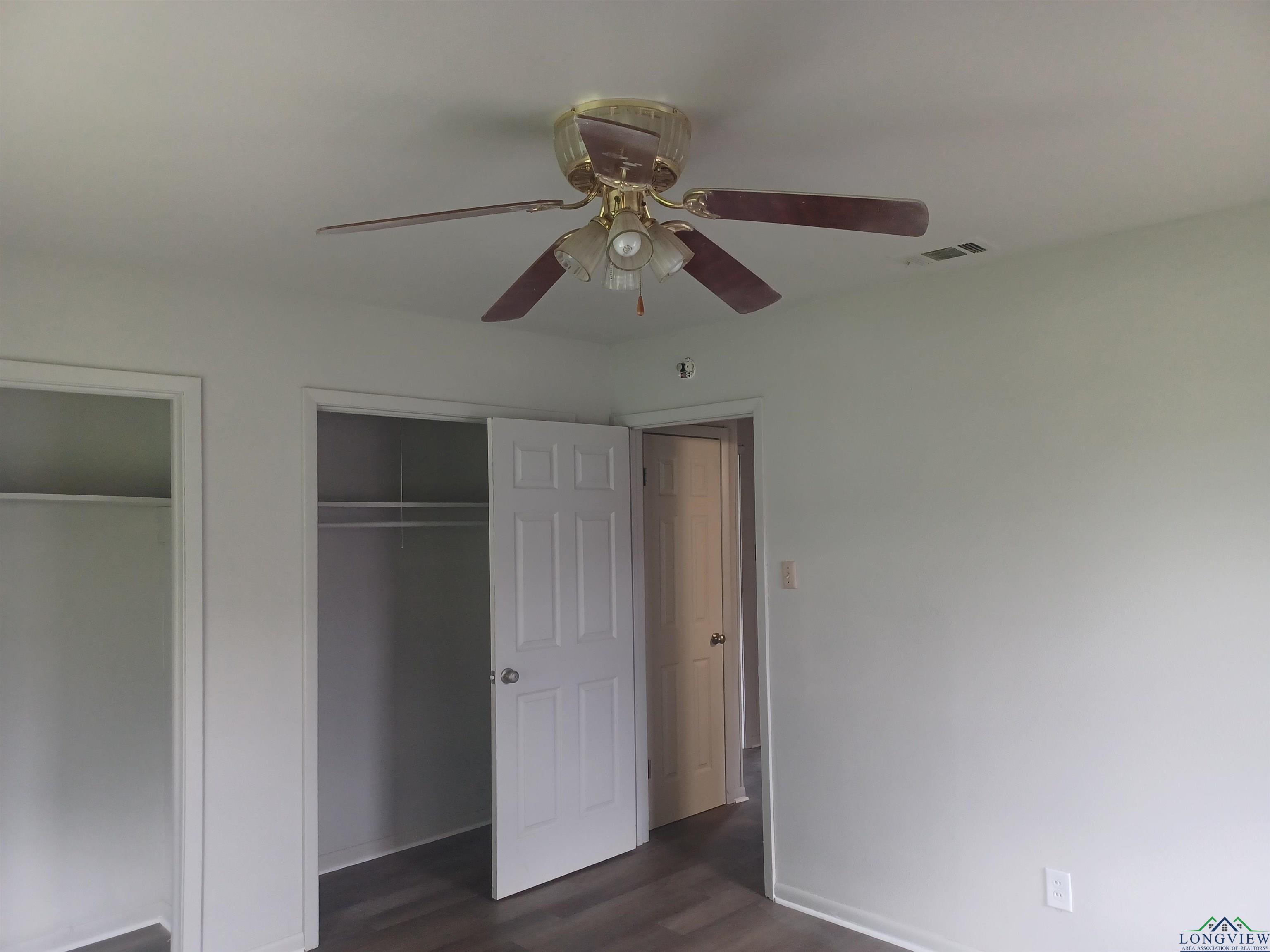 409 Boynton Street, Carthage, Texas image 6