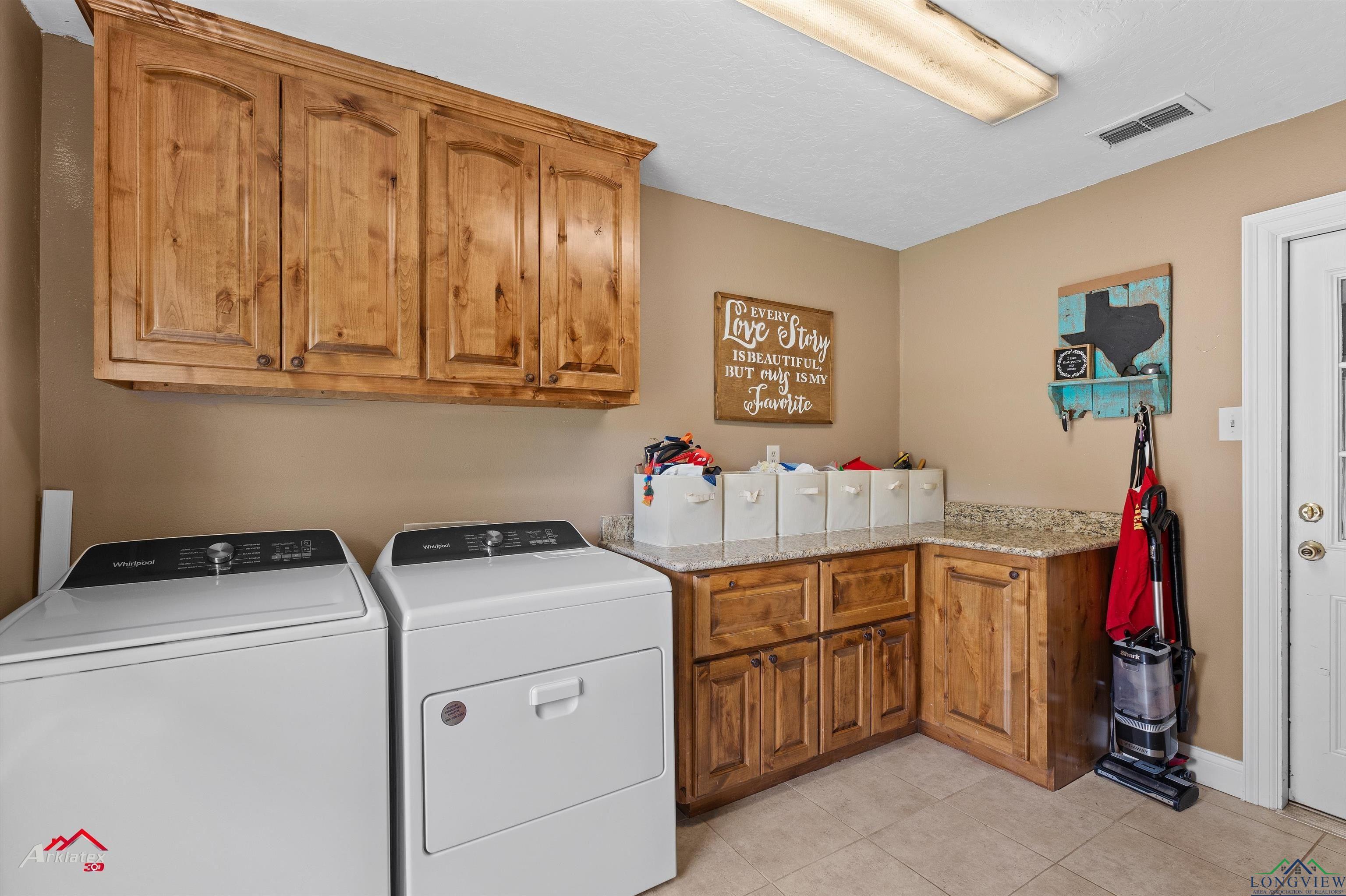 104 N Joann St, White Oak, Texas image 21