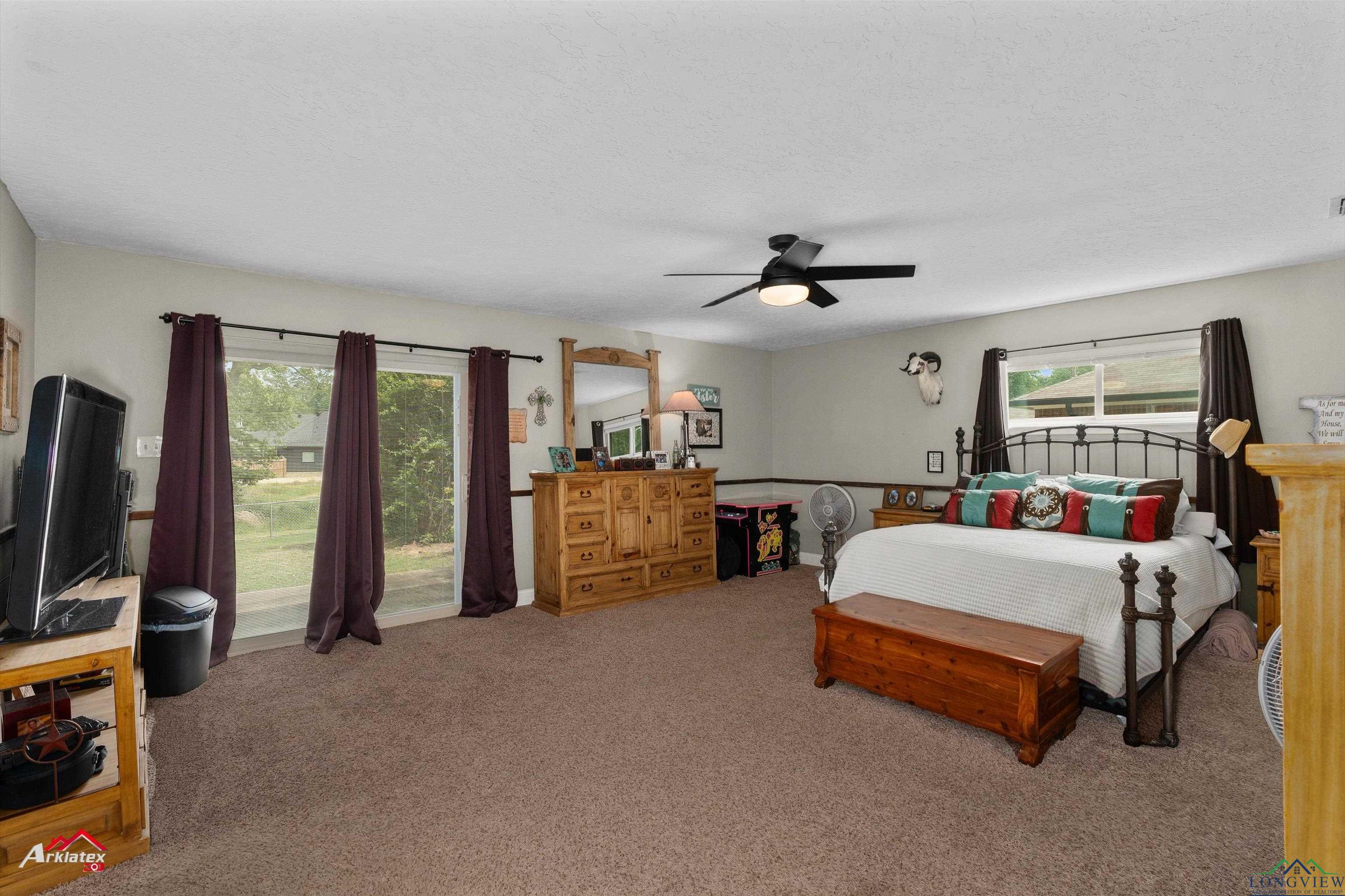 104 N Joann St, White Oak, Texas image 13