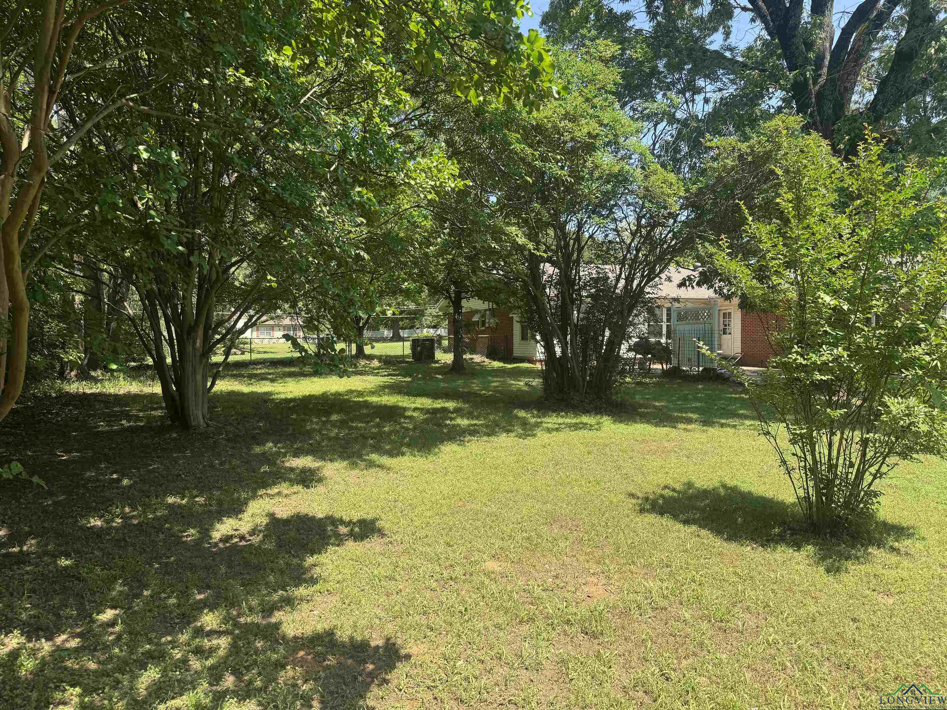 1204 N Marshall St, Henderson, Texas image 23