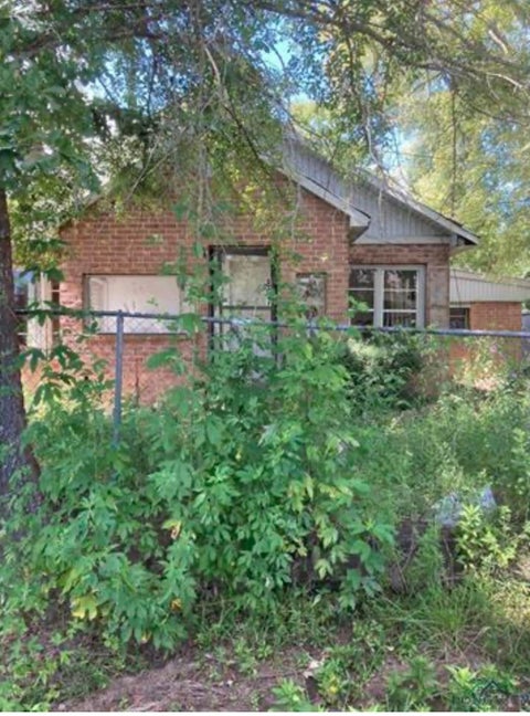 Homes For Sale - 805 & 807 Isaac<br/> Henderson, TX 75652