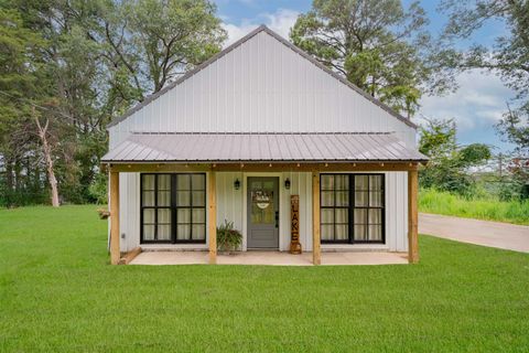 Homes For Sale - 305 County Road 193<br/> Panola County, Gary, TX 75643