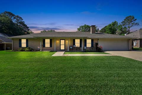 Homes For Sale - 1230 San Salvador Dr<br/> Longview, TX 75602