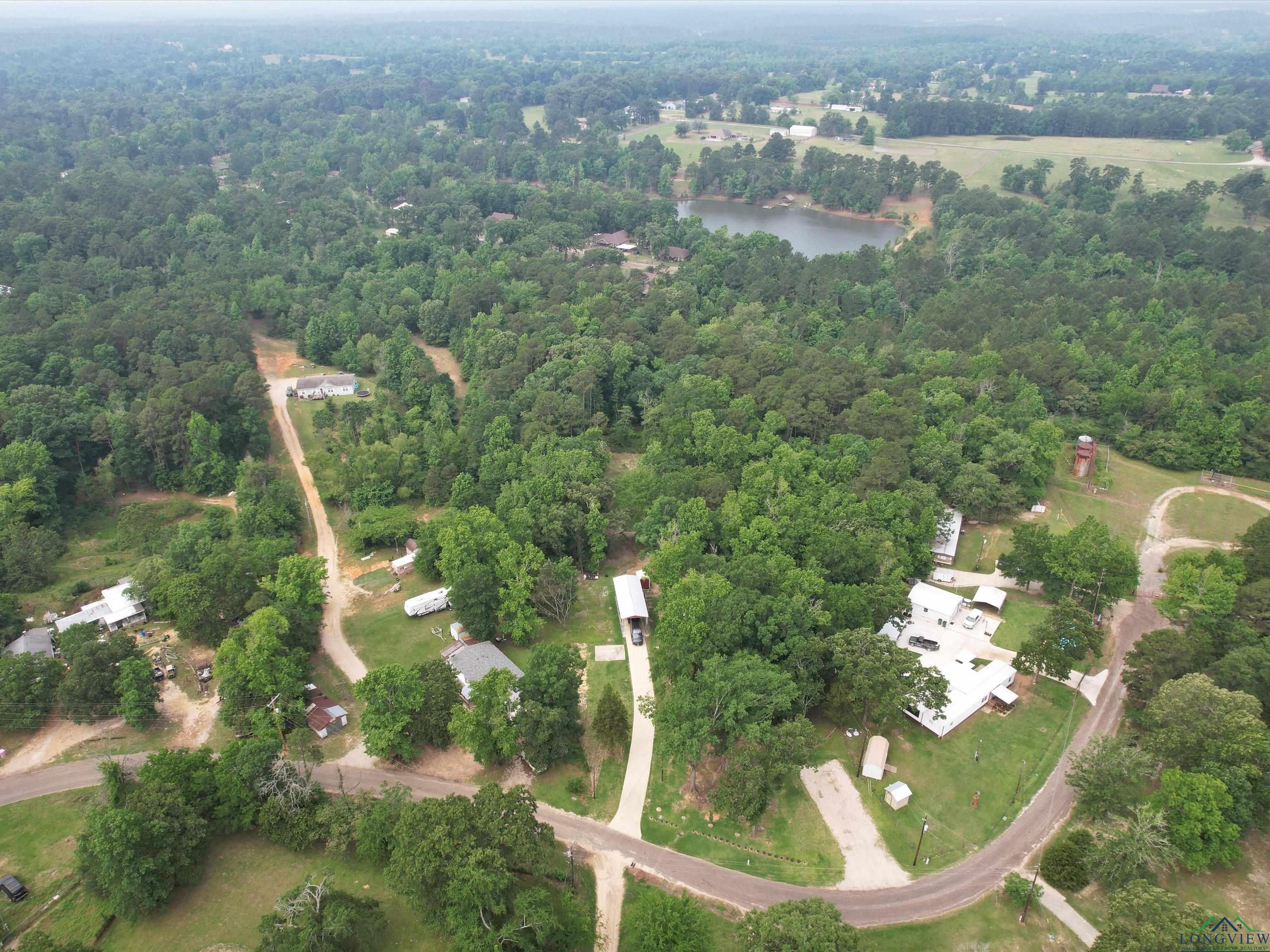 197 Beman Rd, Gladewater, Texas image 3