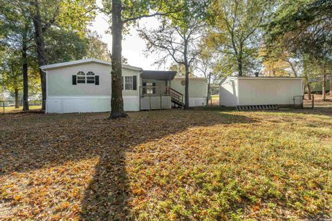 A home in Gilmer