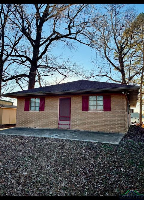 A home in Lone Star