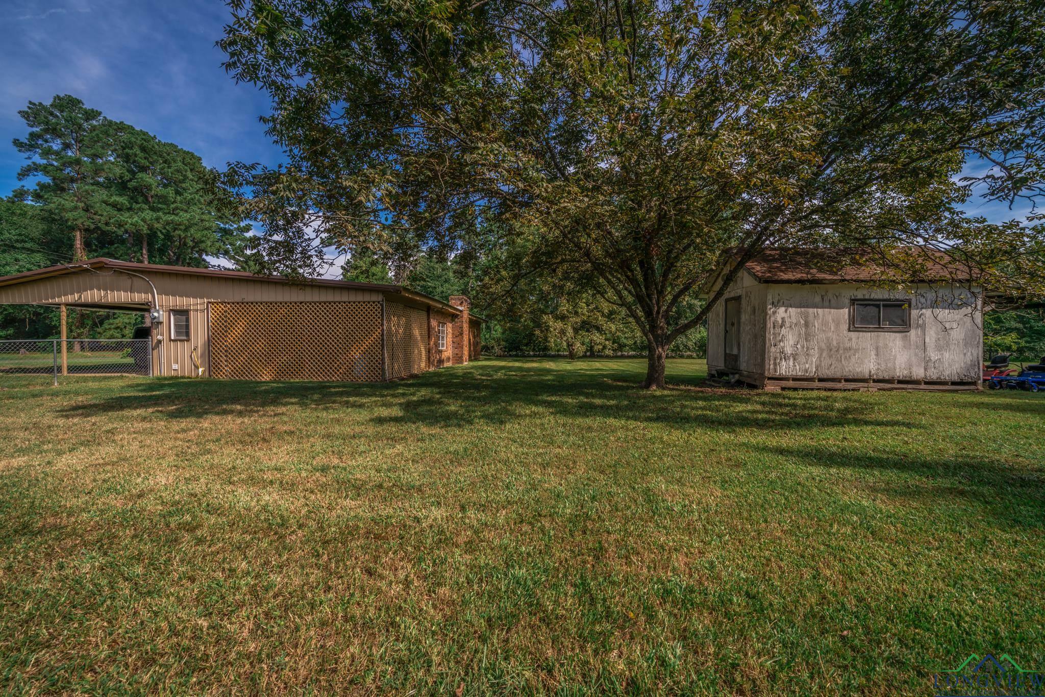 410 Noble St, Waskom, Texas image 37