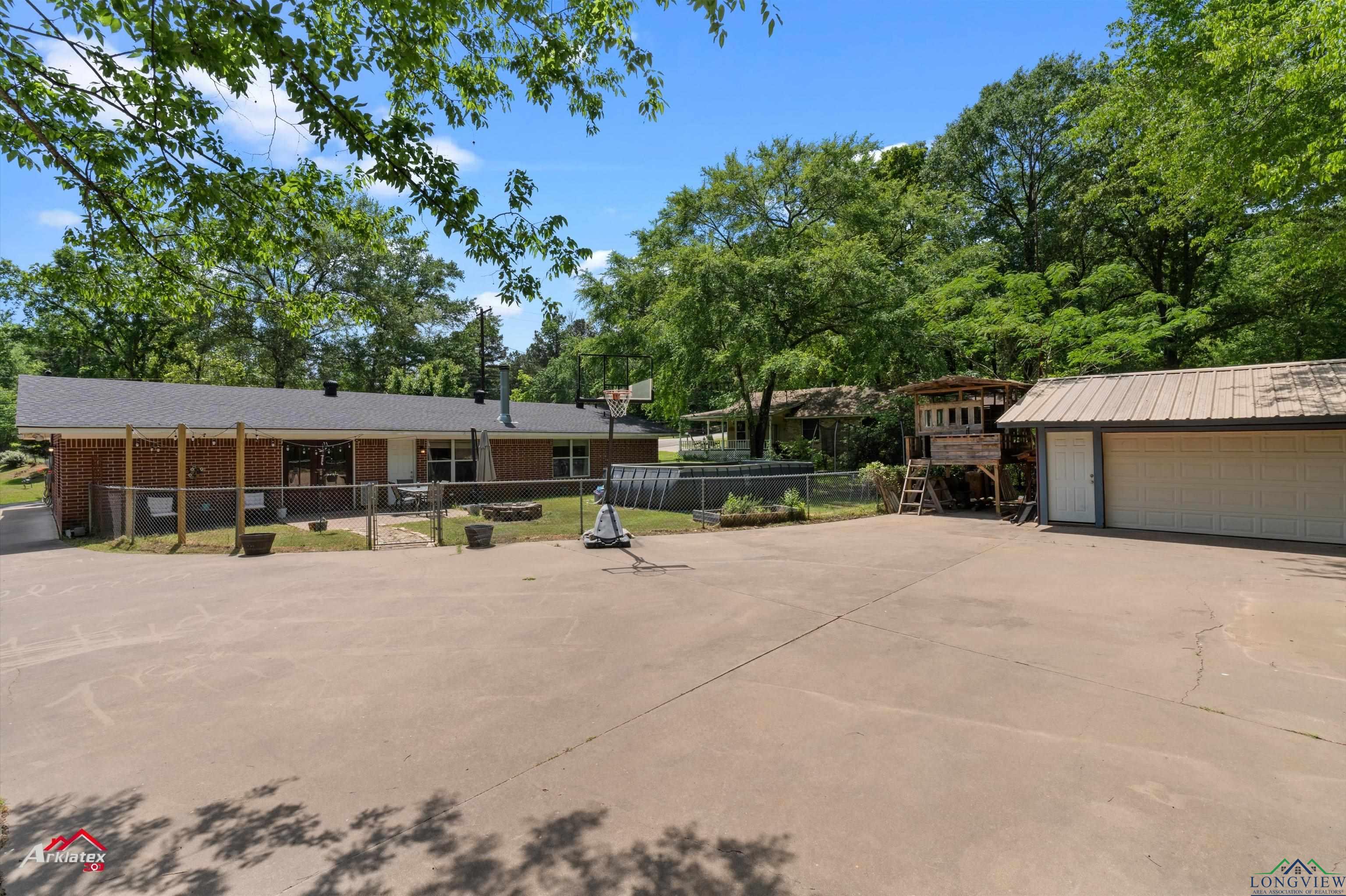 309 E Hillcrest Dr, White Oak, Texas image 28