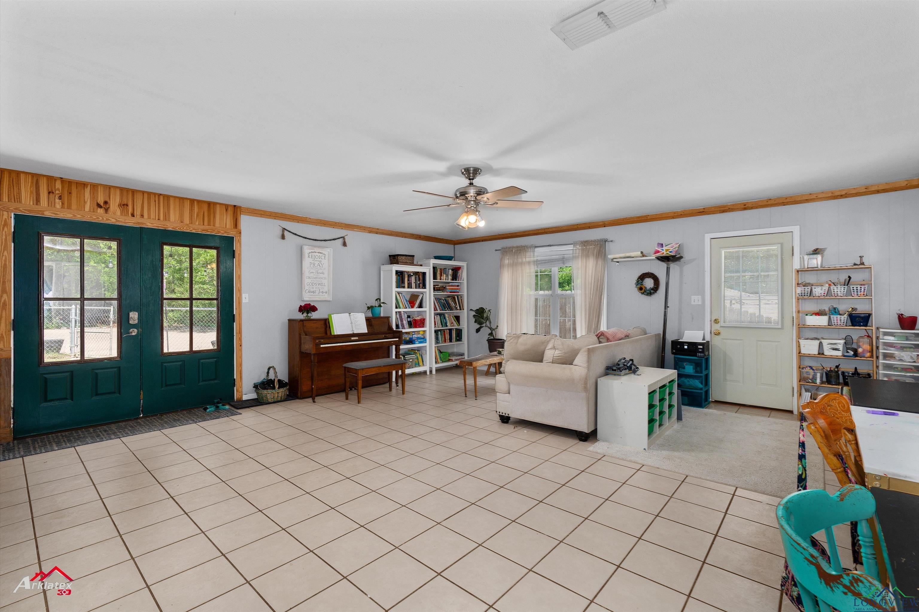 309 E Hillcrest Dr, White Oak, Texas image 16