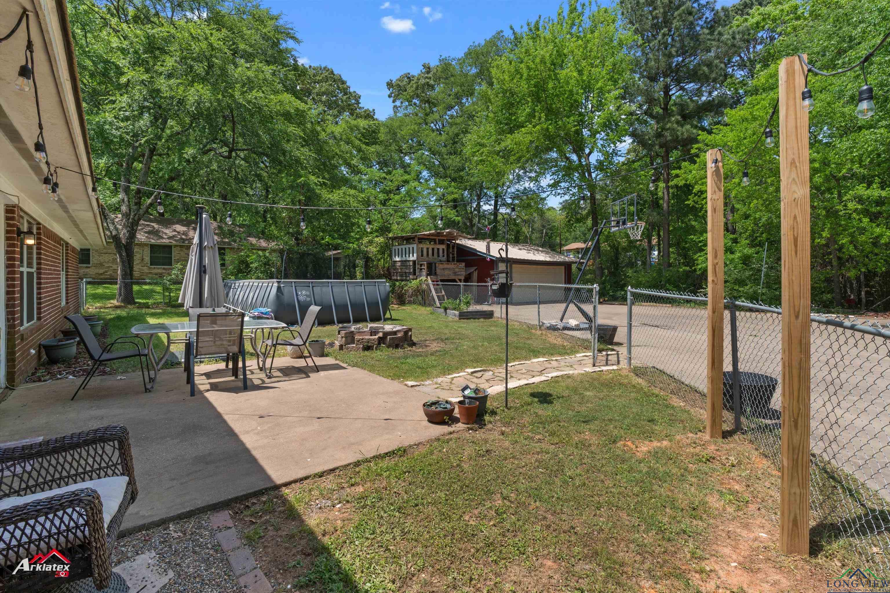309 E Hillcrest Dr, White Oak, Texas image 26