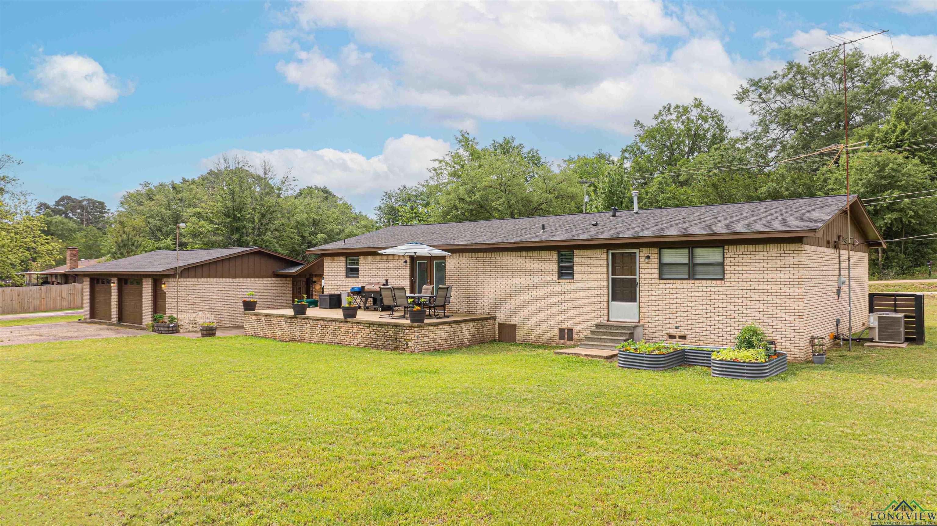 502 Hillcrest, Hughes Springs, Texas image 9