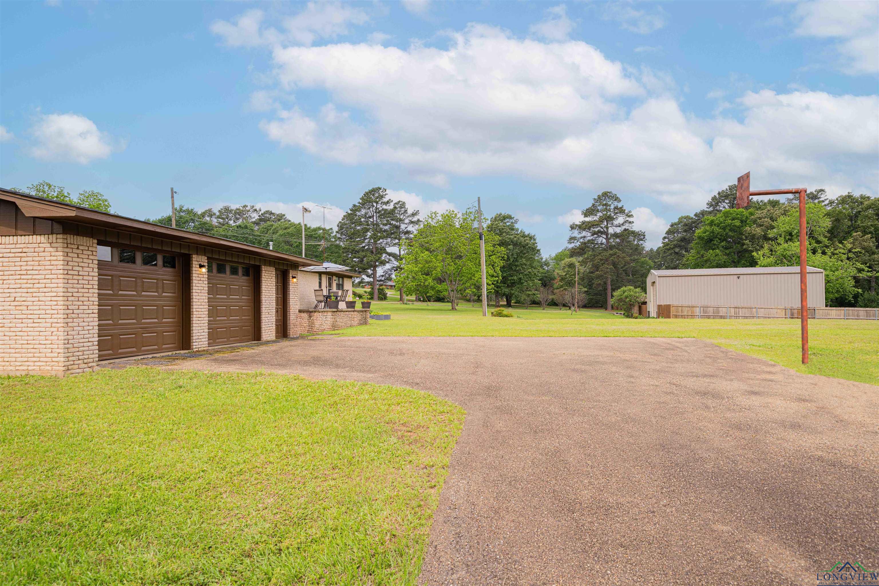 502 Hillcrest, Hughes Springs, Texas image 8