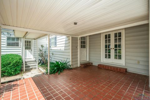 A home in Lufkin