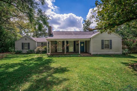 A home in Lufkin