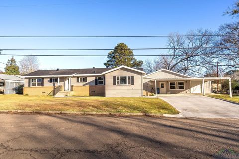 A home in Gladewater