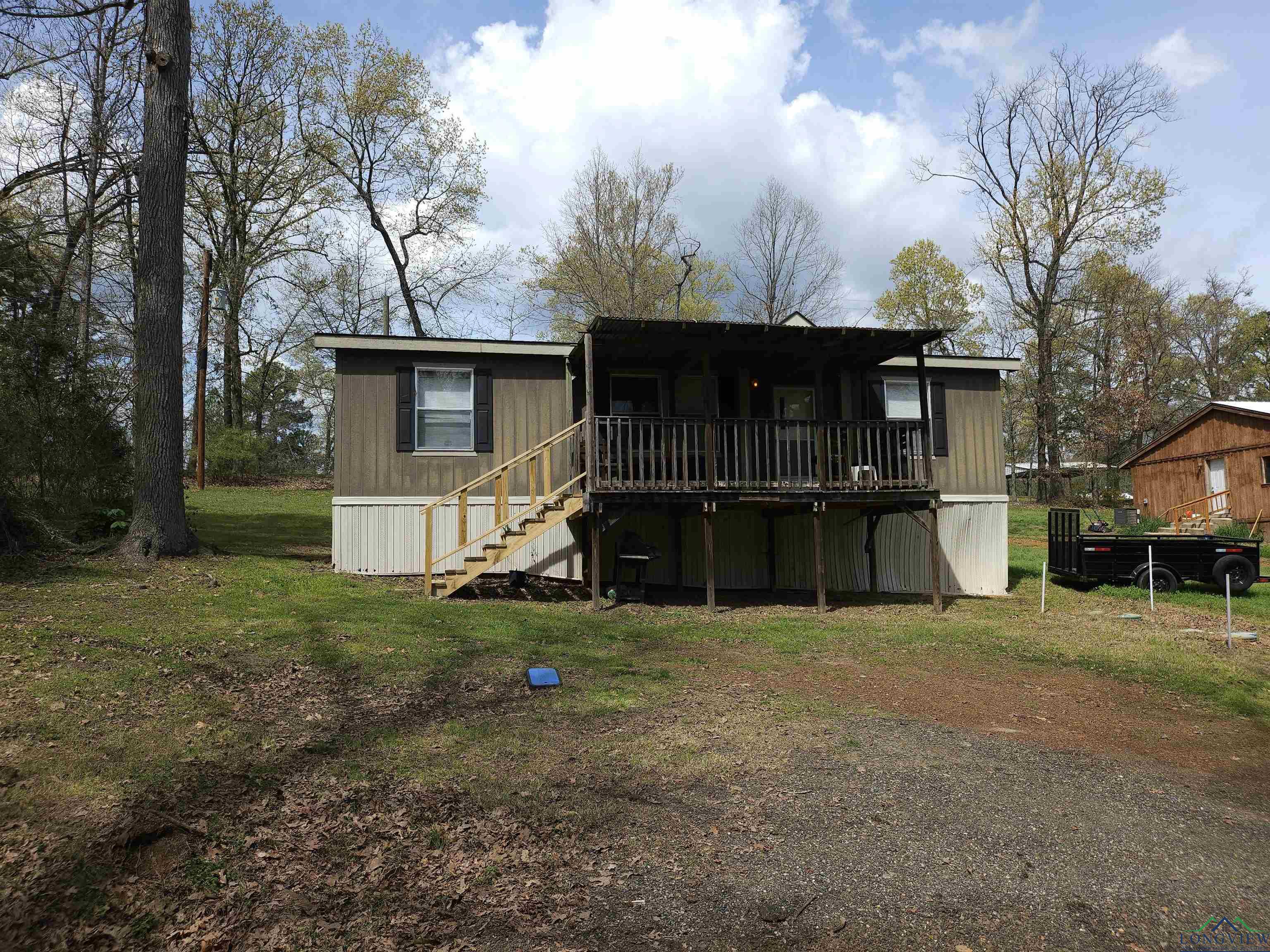 679 Fawn Ln, Avinger, Texas image 2