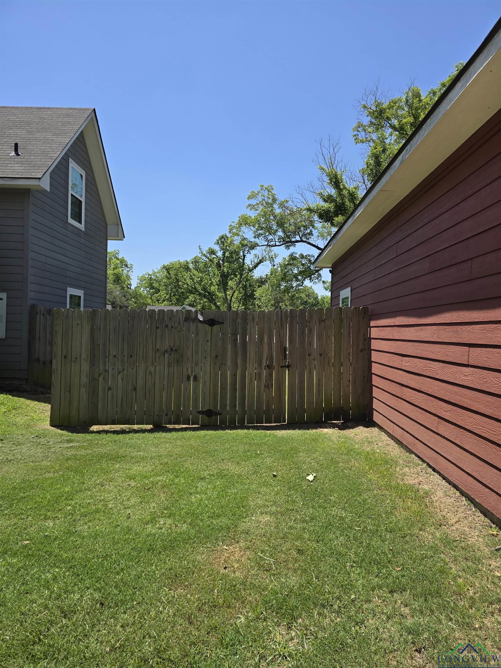 203 W Gay Ave, Gladewater, Texas image 21
