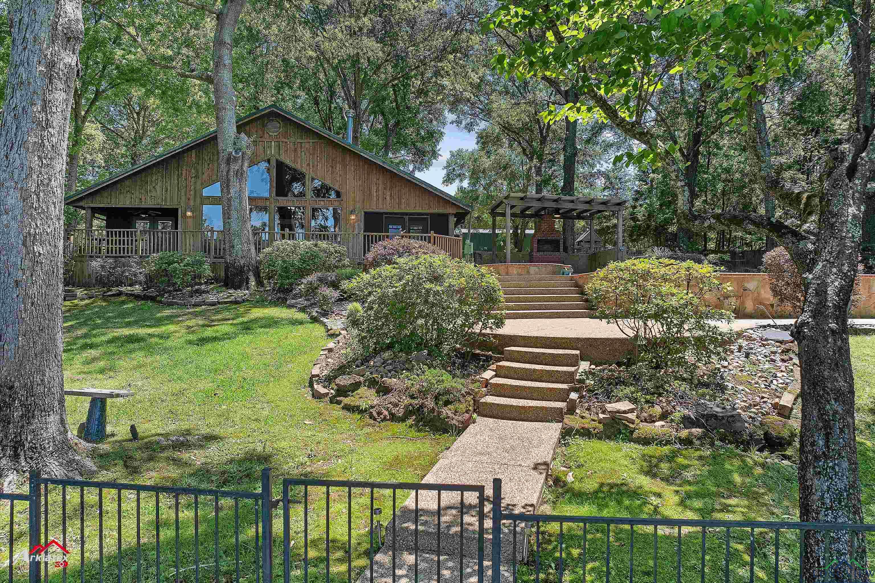 1024 Shadowood Dr, Marshall, Texas image 1