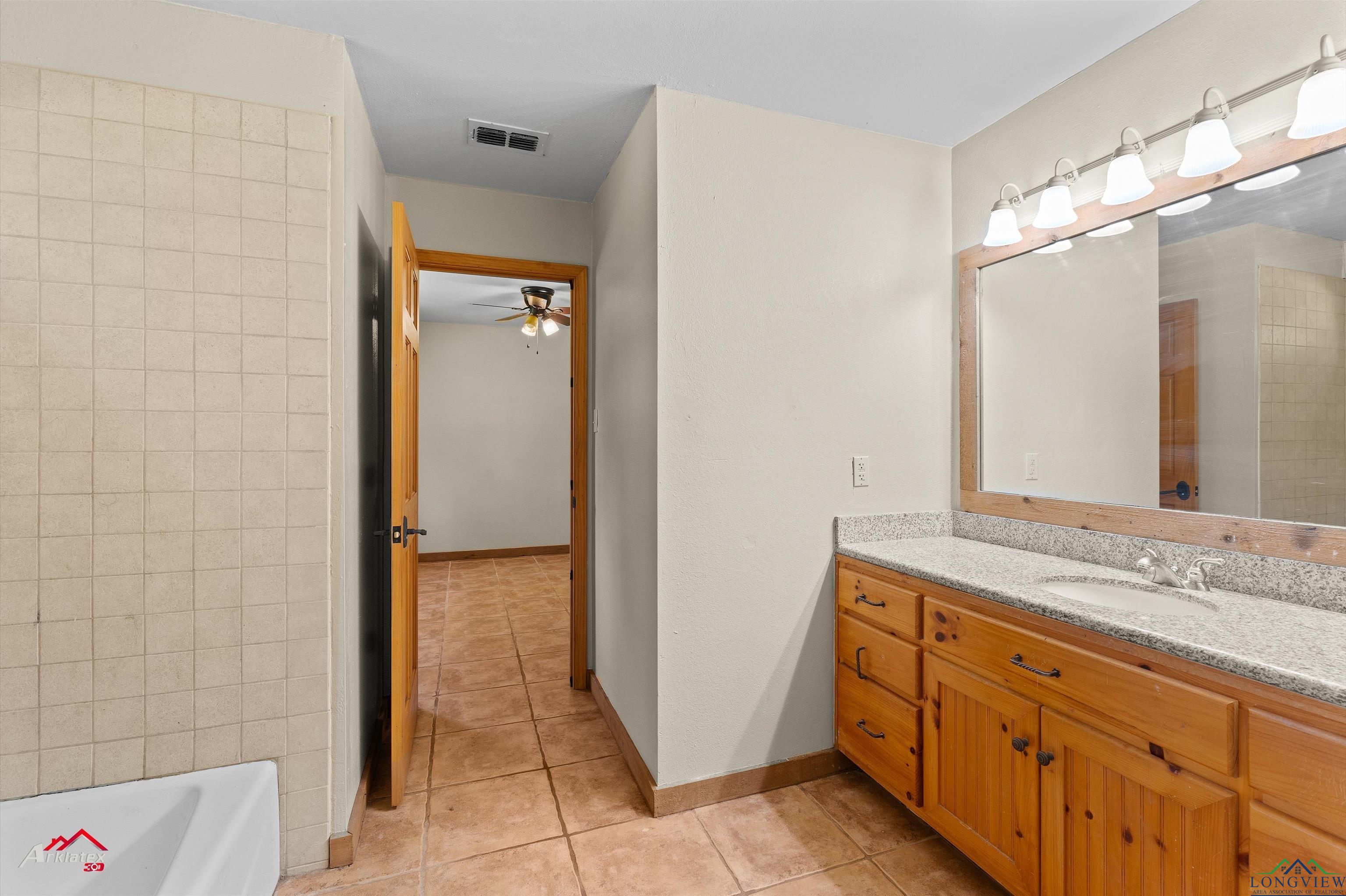1024 Shadowood Dr, Marshall, Texas image 21