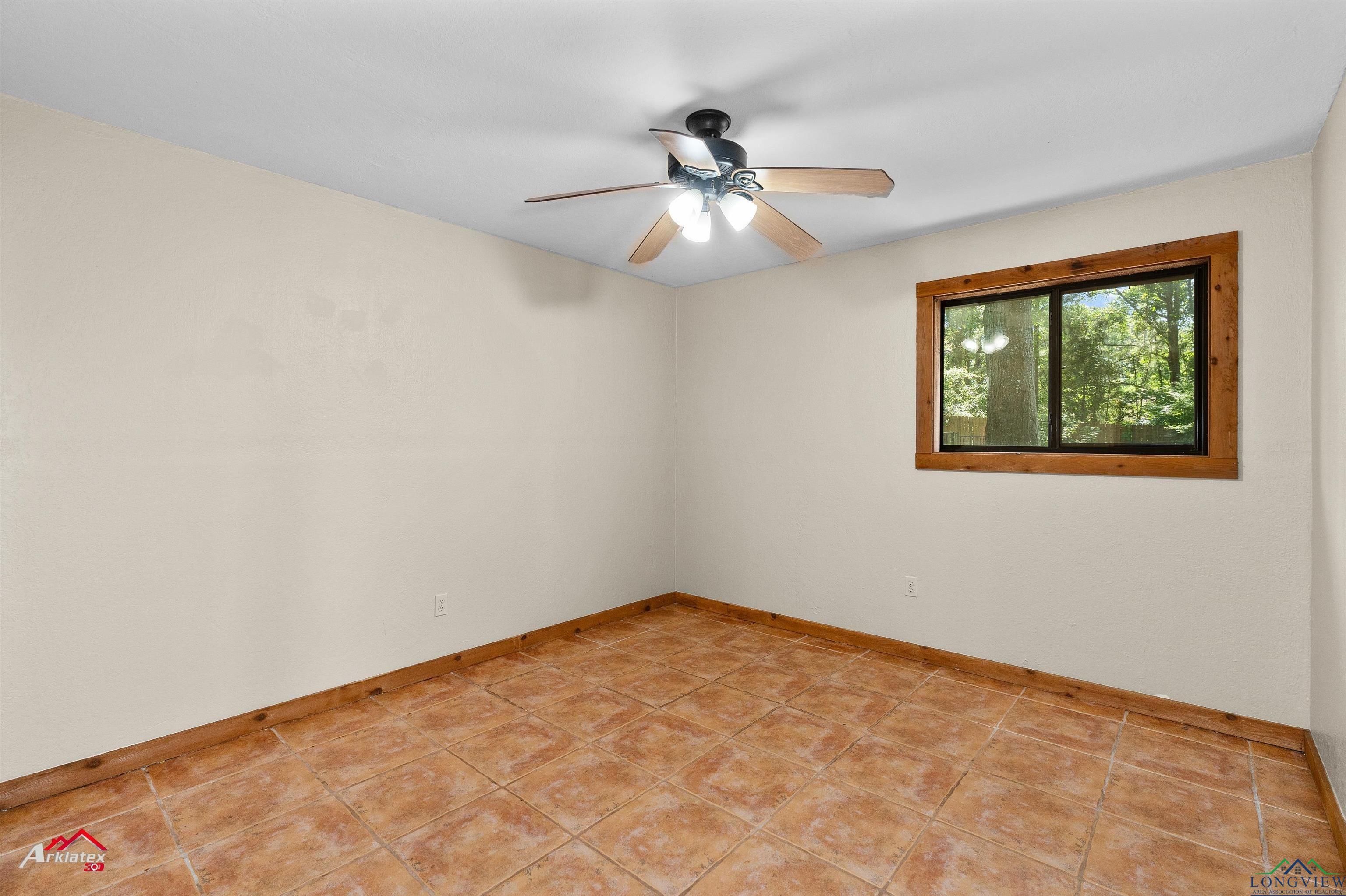 1024 Shadowood Dr, Marshall, Texas image 25
