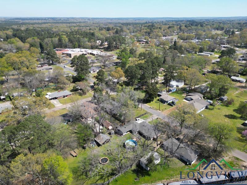 400 W Douglas, Jefferson, Texas image 2