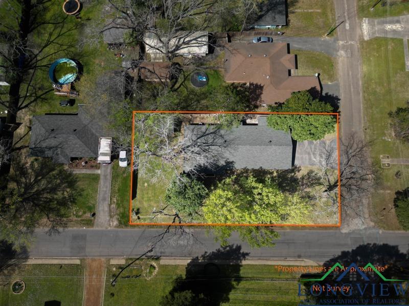 400 W Douglas, Jefferson, Texas image 3