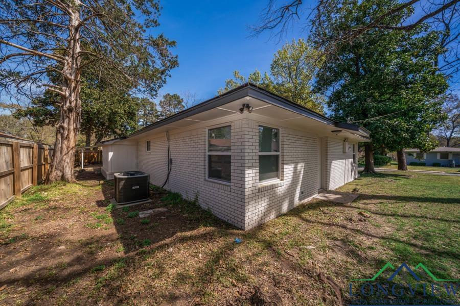 400 W Douglas, Jefferson, Texas image 10