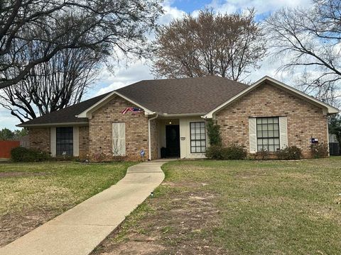 Homes For Sale - 1703 Sha Ct<br/> Gregg County, Longview, TX 75605