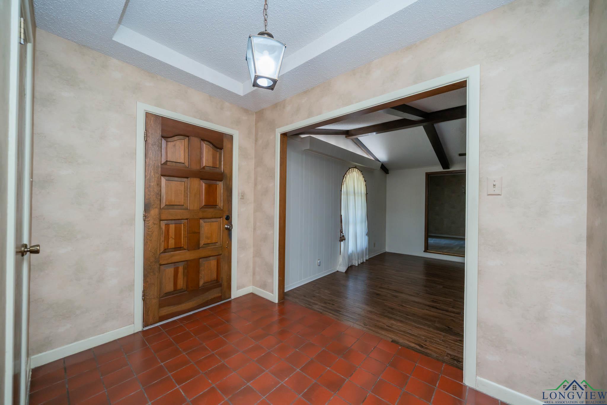 107 Tulip St, White Oak, Texas image 15