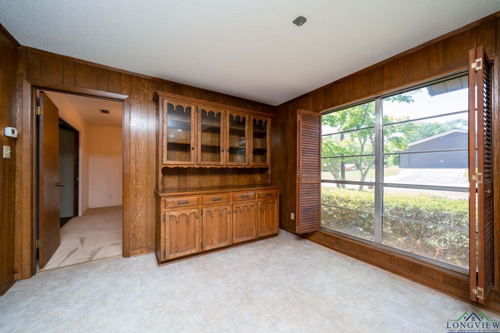 107 Tulip St, White Oak, Texas image 31