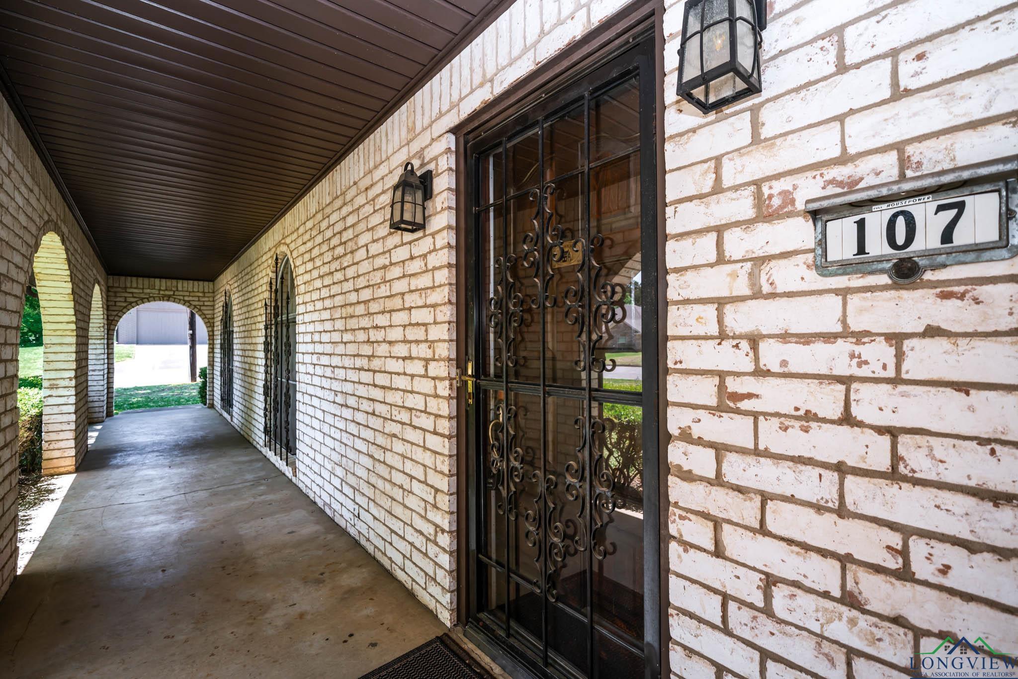 107 Tulip St, White Oak, Texas image 7