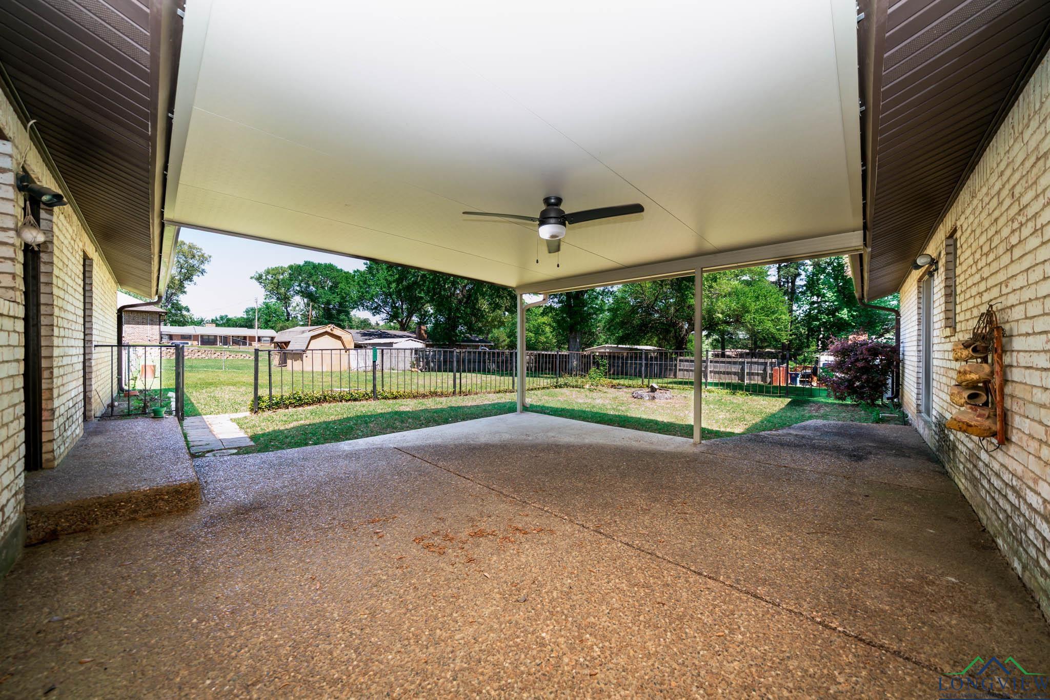 107 Tulip St, White Oak, Texas image 10