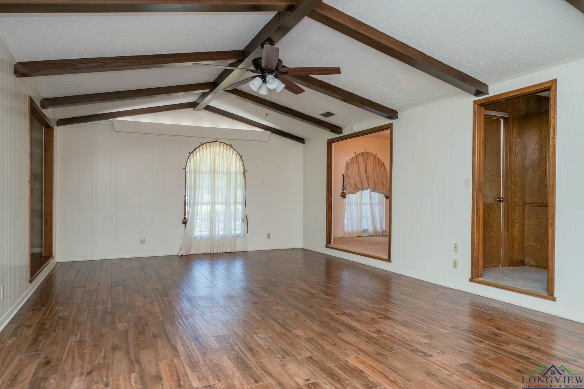 107 Tulip St, White Oak, Texas image 18