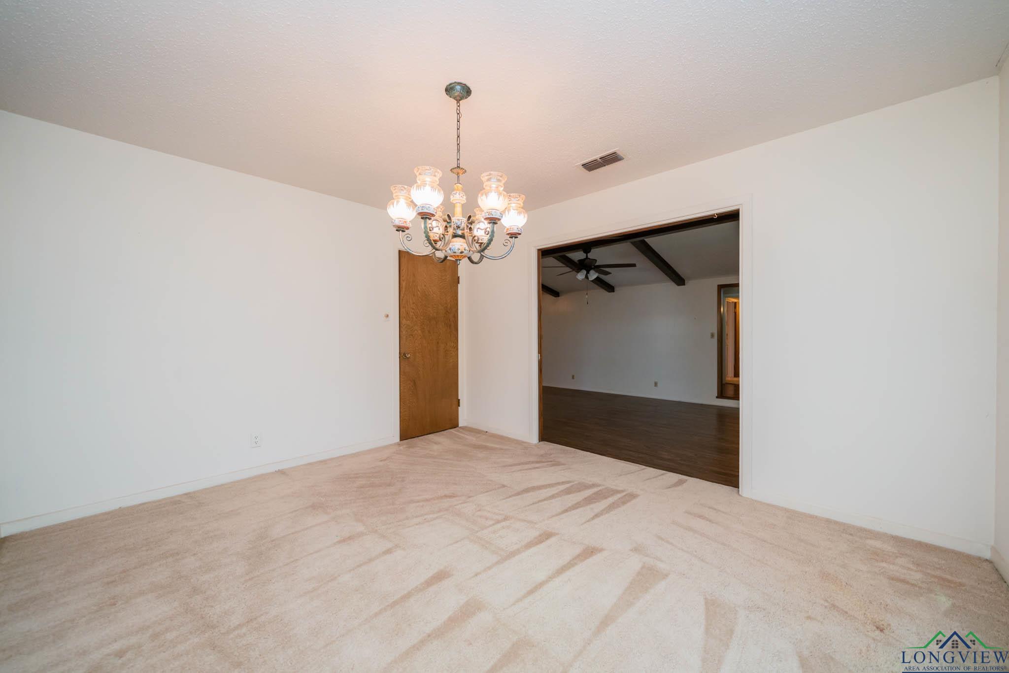 107 Tulip St, White Oak, Texas image 33