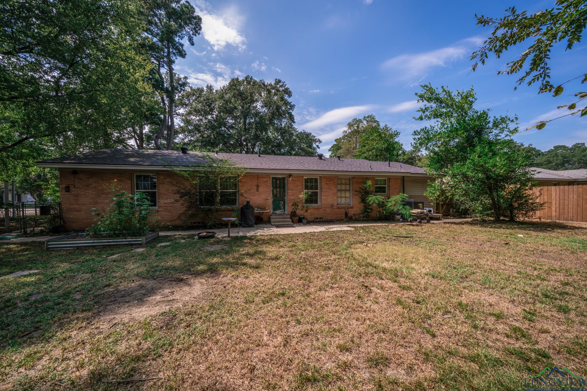 106 Carson St, Marshall, Texas image 32