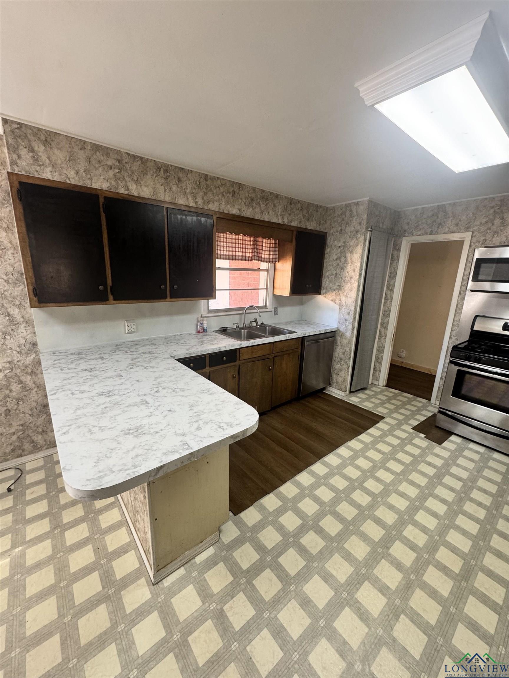 4615 S Sego Lily Rd, New Diana, Texas image 10