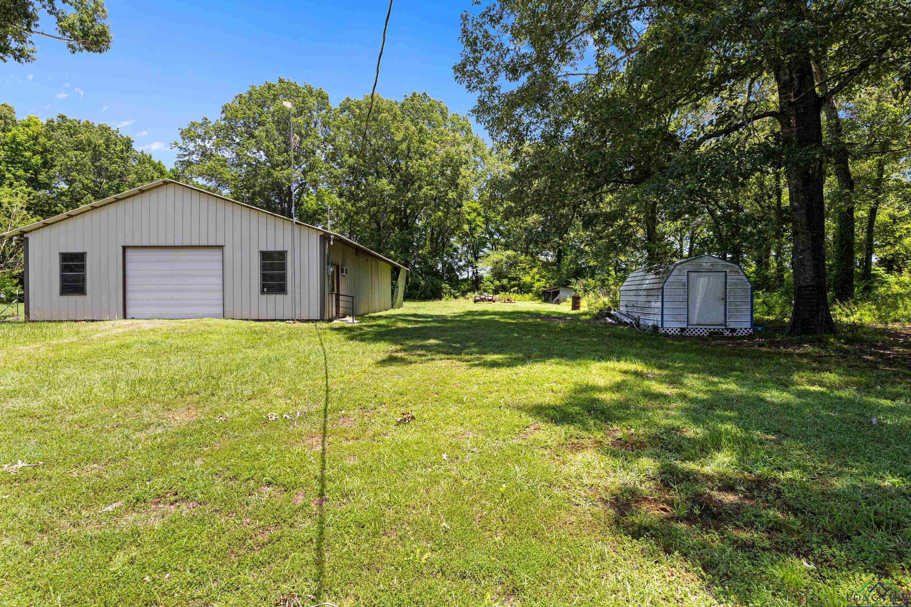 325 County Road 1081, Carthage, Texas image 9