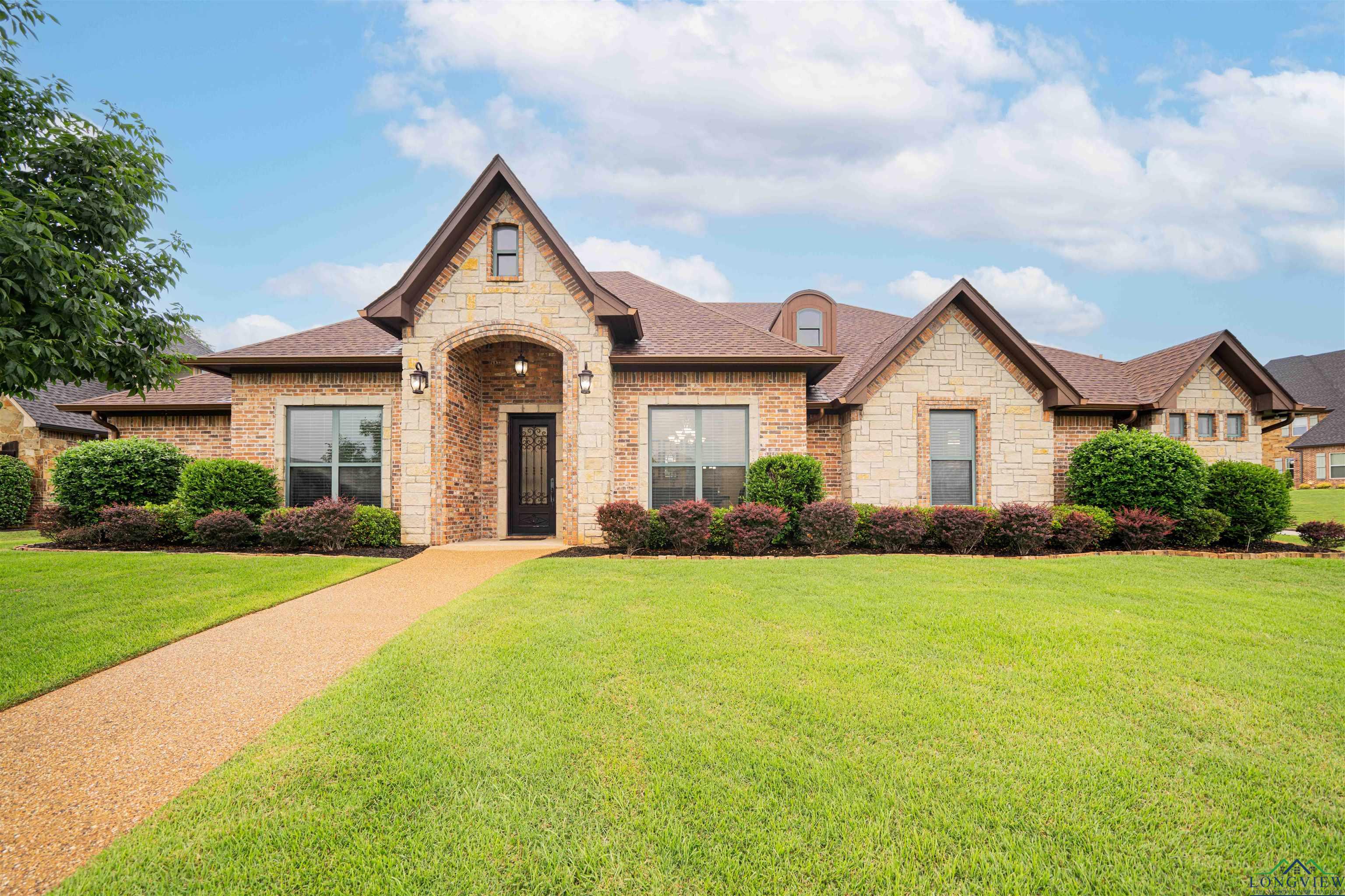 3000 Fairway Oaks, Longview, Texas image 2