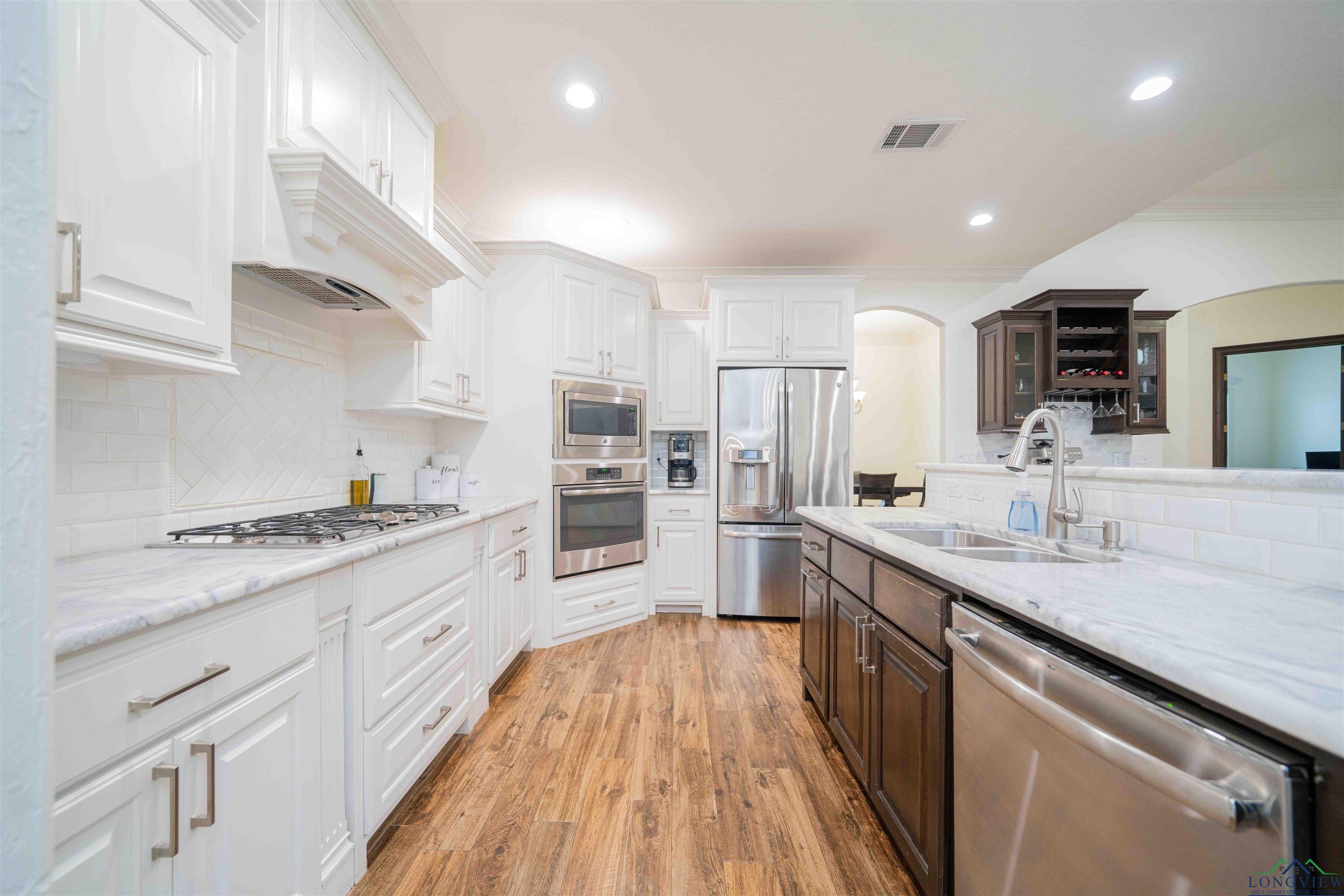 3000 Fairway Oaks, Longview, Texas image 14
