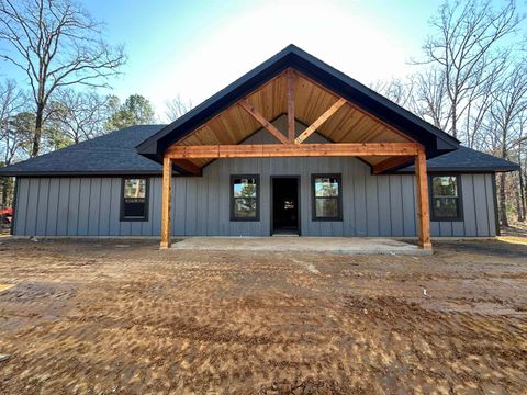 Homes For Sale - 2640 Bobwhite Rd<br/> Gilmer, TX 75645