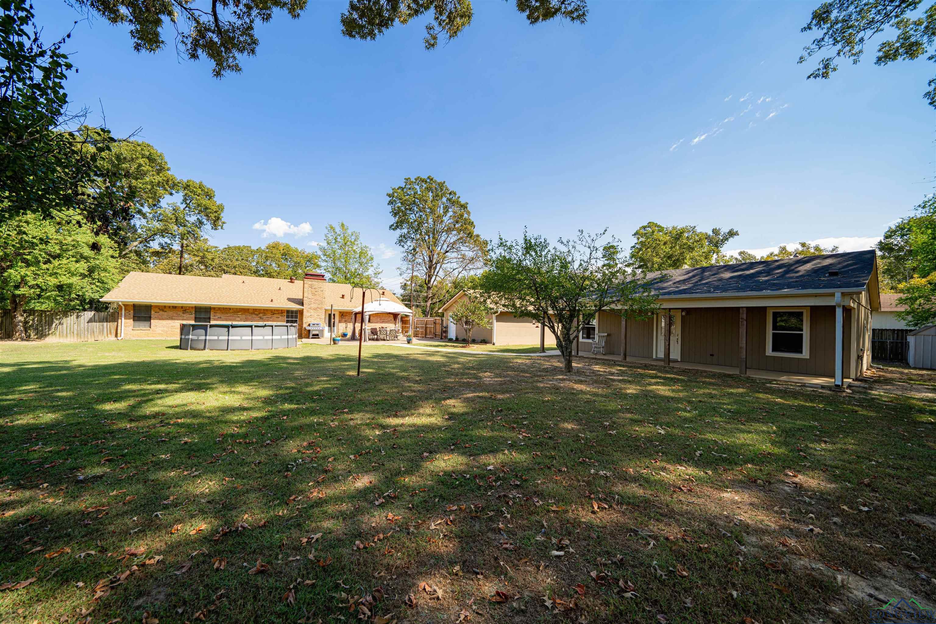 2712 S Stone Road With Guesthouse Circle, Kilgore, Texas image 29