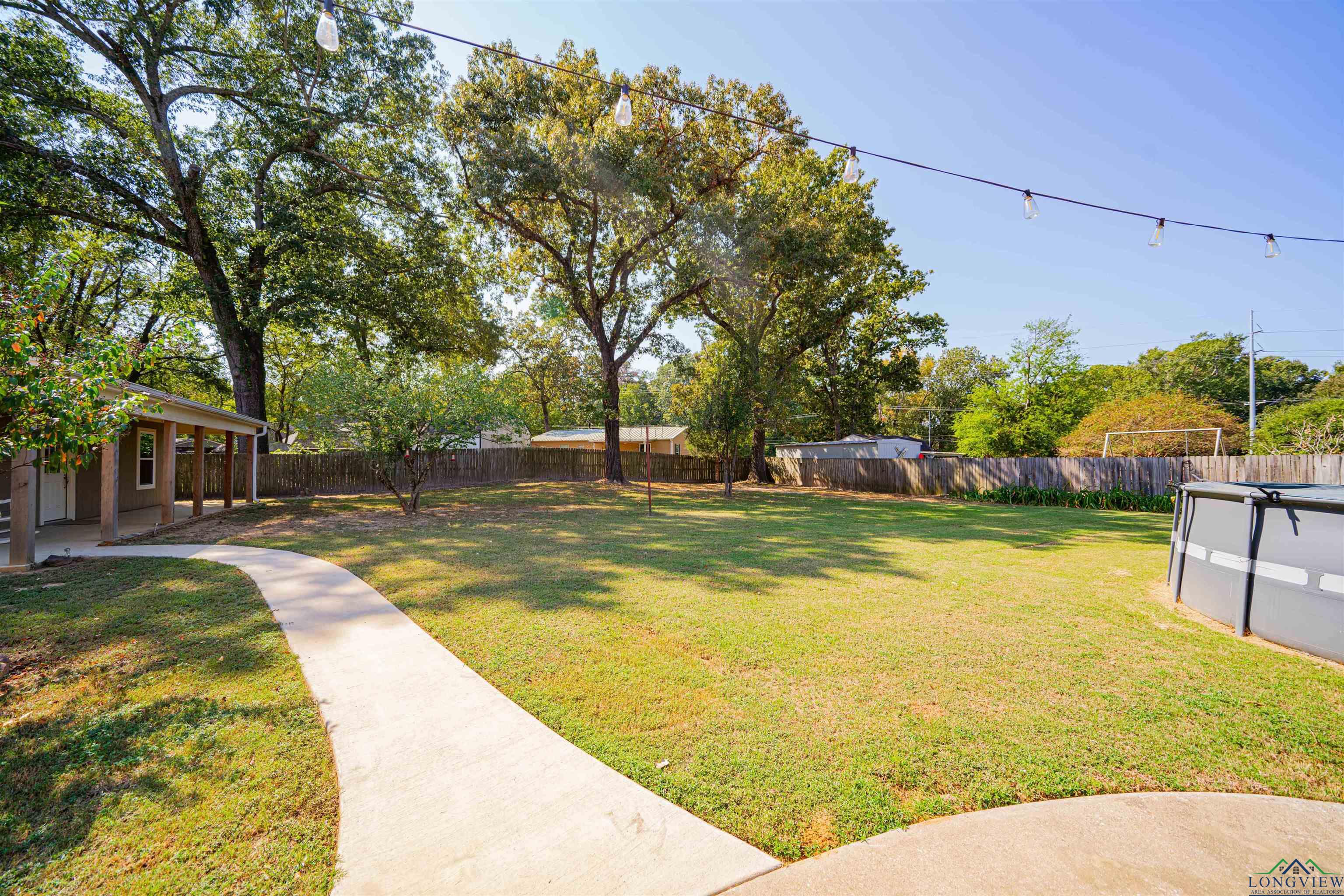 2712 S Stone Road With Guesthouse Circle, Kilgore, Texas image 26