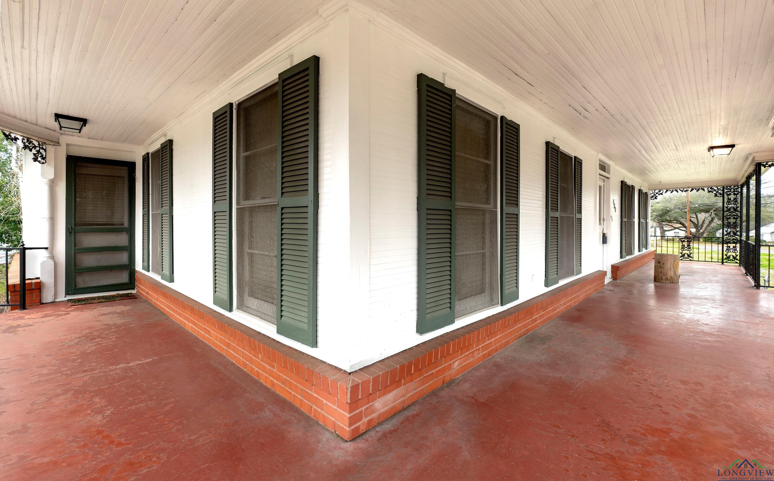 409 N Main St, Gladewater, Texas image 4