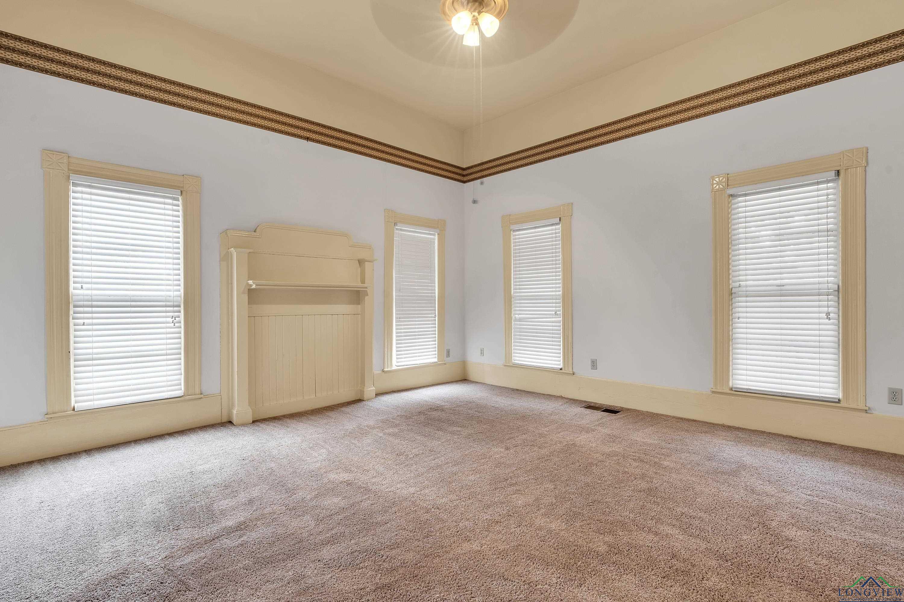 409 N Main St, Gladewater, Texas image 15