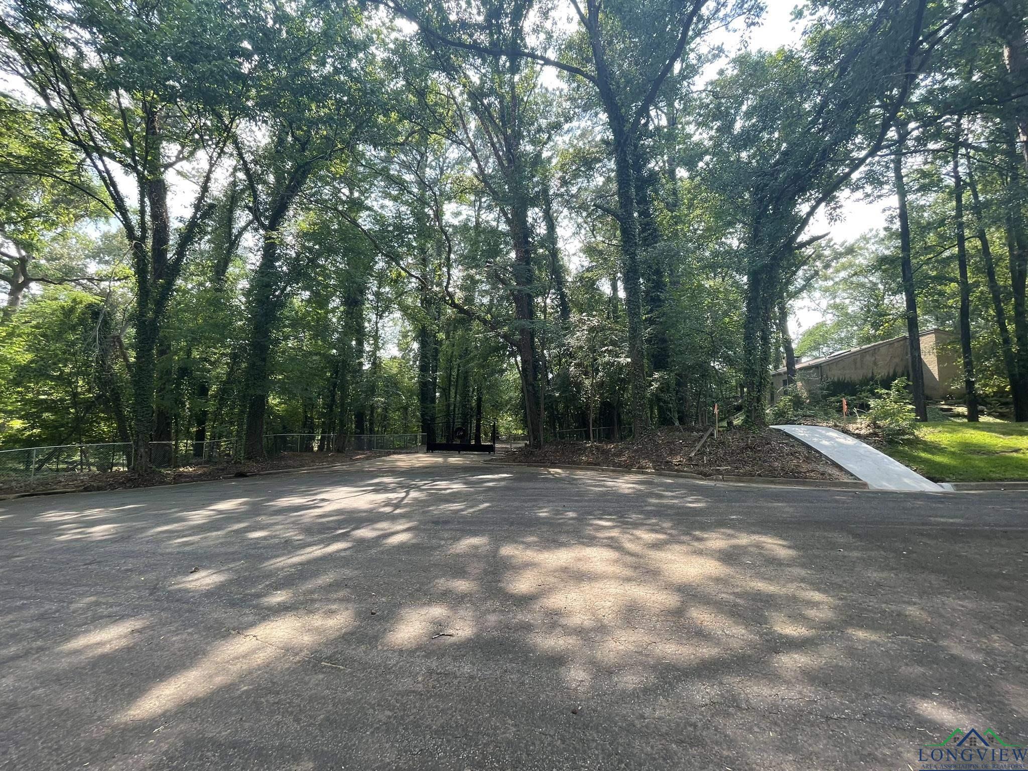 1611 Clarendon St, Longview, Texas image 14