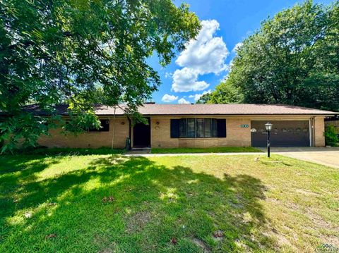 Homes For Sale - 2305 Buccaneer Dr<br/> Longview, TX 75604