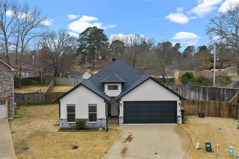 Homes For Sale - 727 Cove Pl<br/> Longview, TX 75604