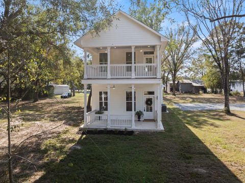 Homes For Sale - 655 N Soda St<br/> Marion County, Jefferson, TX 75657